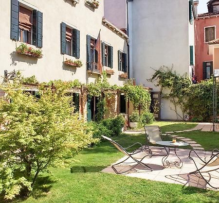 Bed and Breakfast Casa Rezzonico Венеция Экстерьер фото