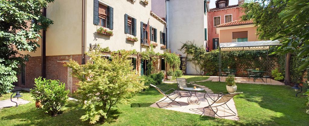 Bed and Breakfast Casa Rezzonico Венеция Экстерьер фото