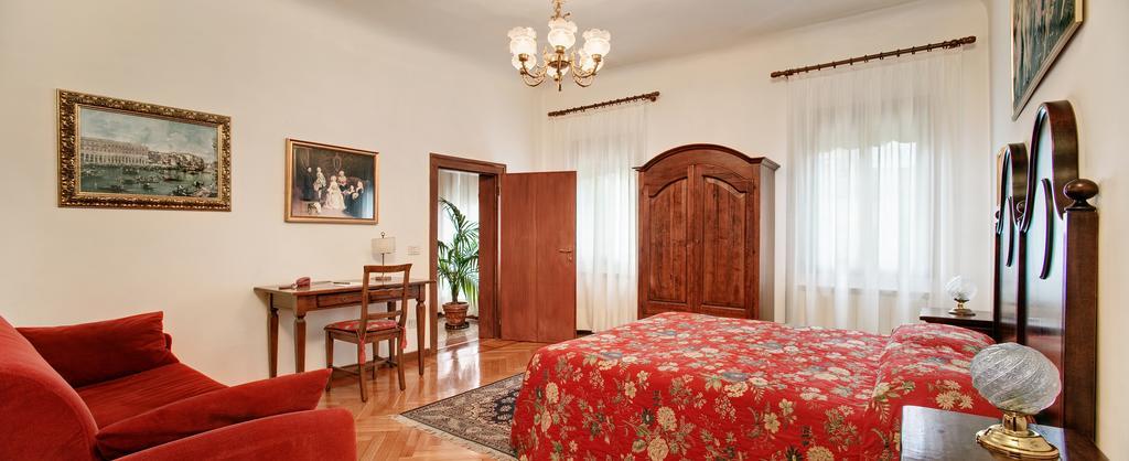 Bed and Breakfast Casa Rezzonico Венеция Экстерьер фото