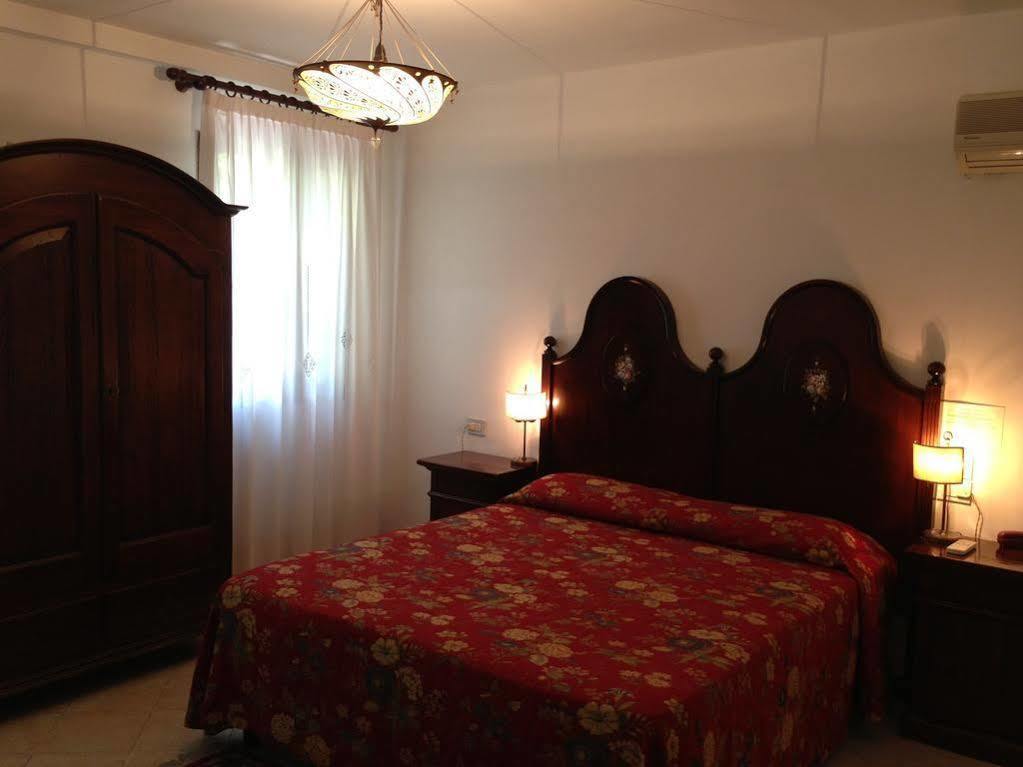 Bed and Breakfast Casa Rezzonico Венеция Экстерьер фото