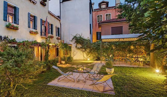 Bed and Breakfast Casa Rezzonico Венеция Экстерьер фото
