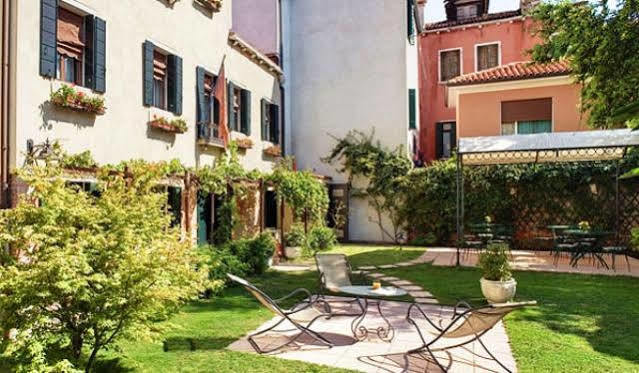 Bed and Breakfast Casa Rezzonico Венеция Экстерьер фото